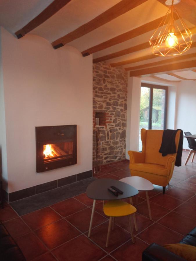 Villa Le 3 de Gussignies Extérieur photo